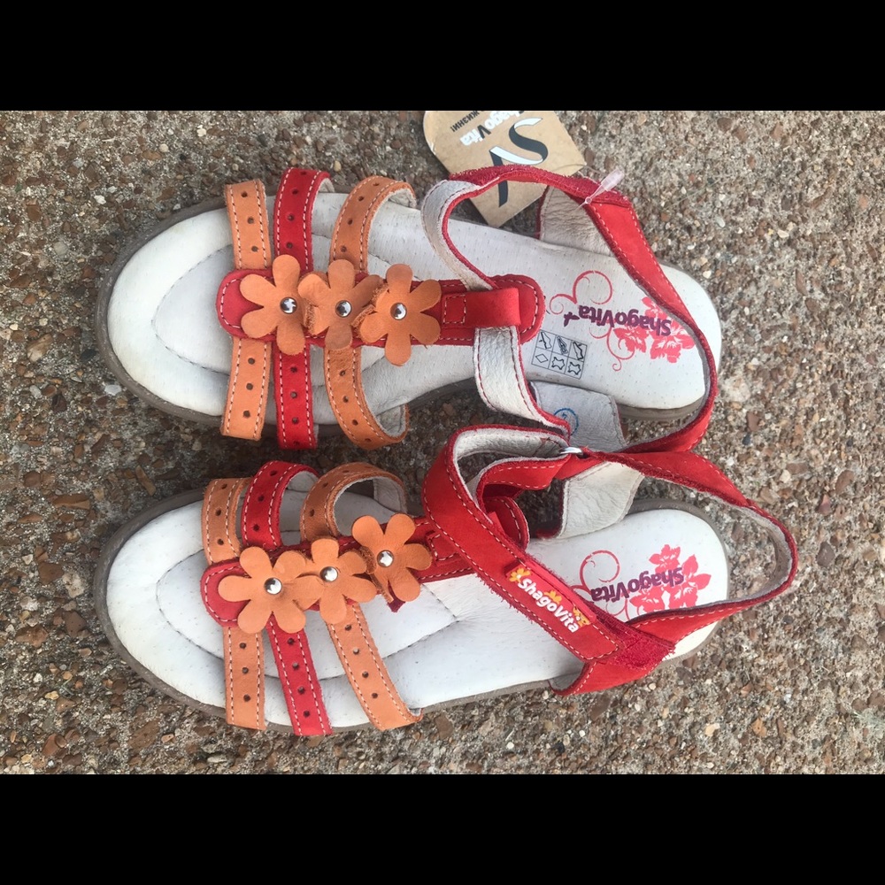 Girl summer  leather sandals